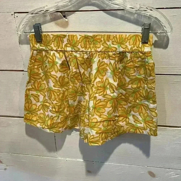 Zara shorts size small, floral, flower print, yellow, summer, spring - Picture 3 of 4